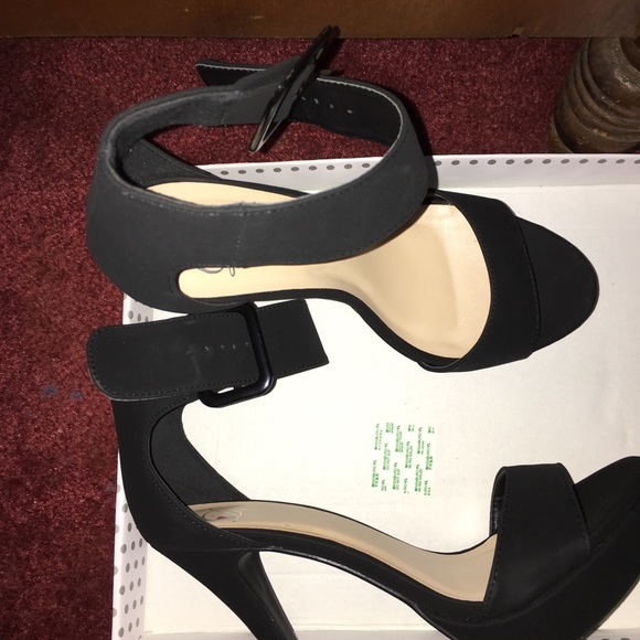 Little black pumps - Picture 6 of 6